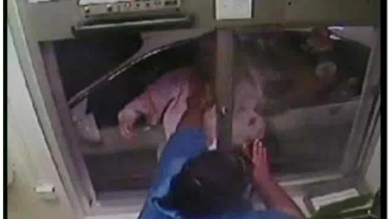 Demolirala izlog zbog omiljenog jela