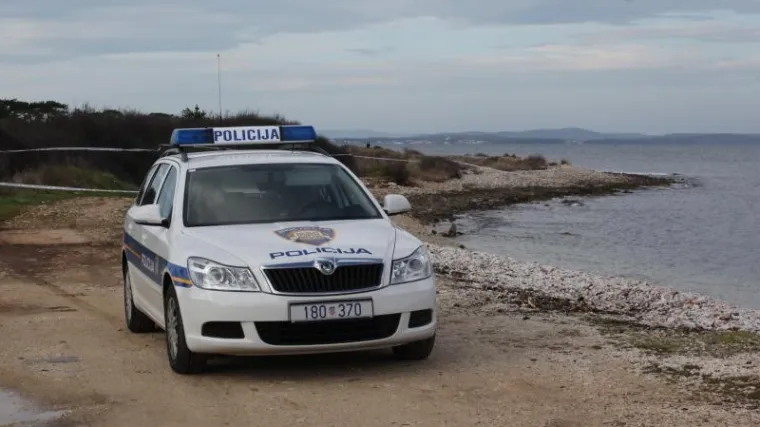 Srpskoj obitelji u auto ubacili bombu