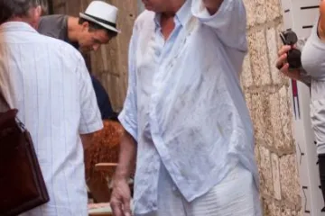 Dikan tuži "primitvnog" Đelu, ali mu ostaje prijatelj