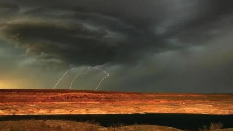 Grom ubio sedmero učenika
