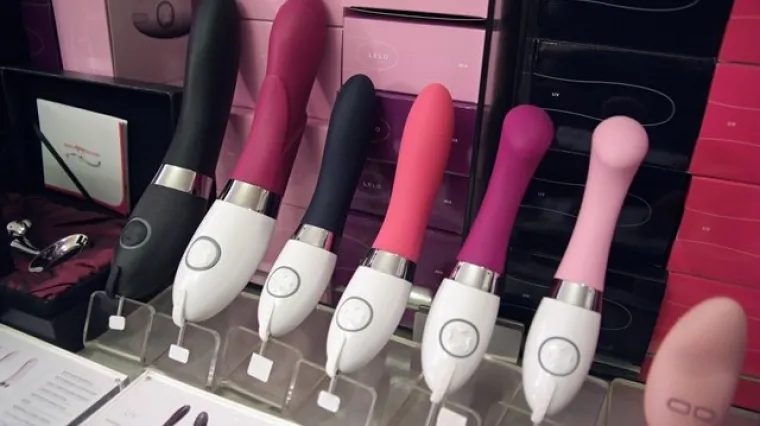 U vožnji masturbirala i gledala pornić