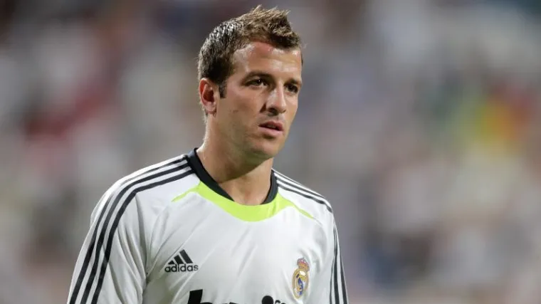 Van der Vaart korak do Bayerna