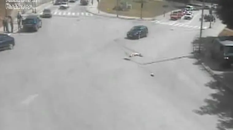 UZNEMIRUJUĆA SNIMKA: Autom pokosila biciklista