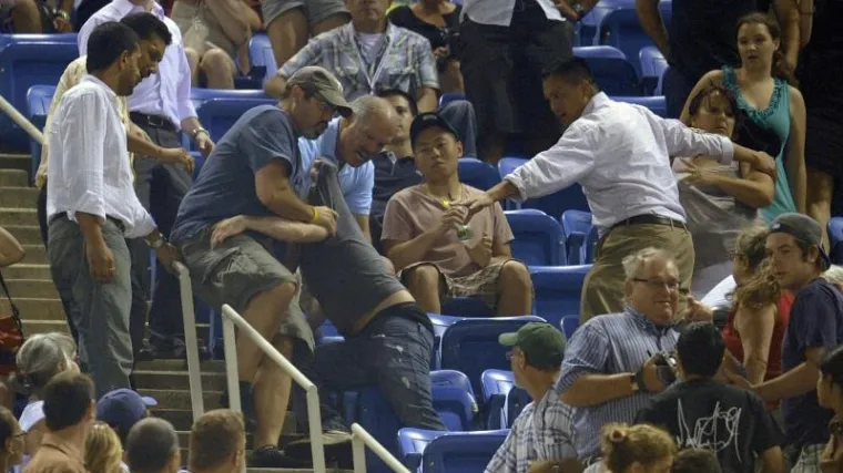 &Scaron;ora i &scaron;amaranje na Noletovom meču