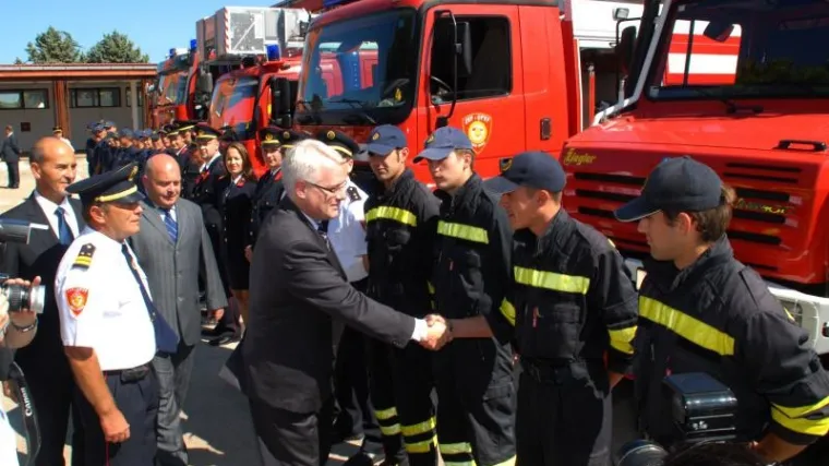 Josipović na vatrogasnoj vježbi