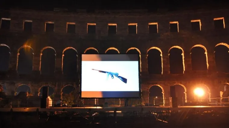 Thompson ipak u Areni