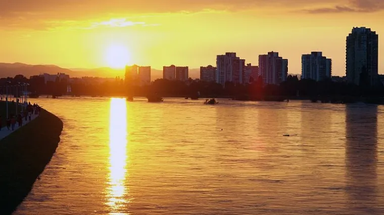 Vodni val pro&scaron;ao kroz Zagreb