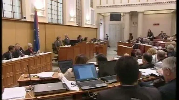 HDZ Jovanoviću: Konjino jedna!