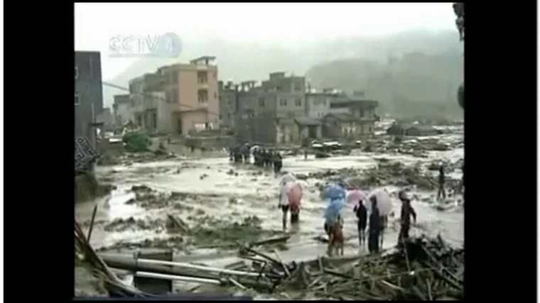 Tajfun uni&scaron;tio gradić