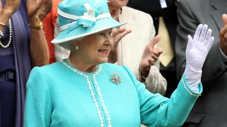 Kraljica &scaron;tedi na grijanju