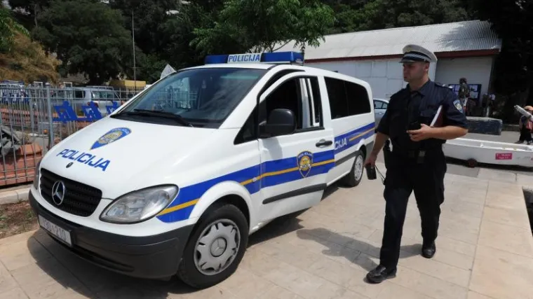 Kod starice prona&scaron;li arsenal oružja