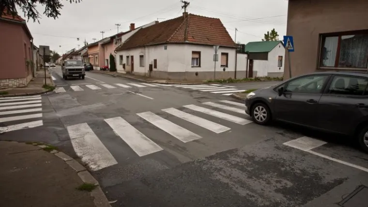 Policajac pregazio ženu na pje&scaron;ačkom
