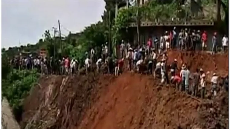 Broj mrtvih u odronu ipak prenapuhan