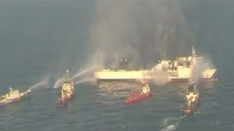 Spa&scaron;eni putnici s gorućeg trajekta