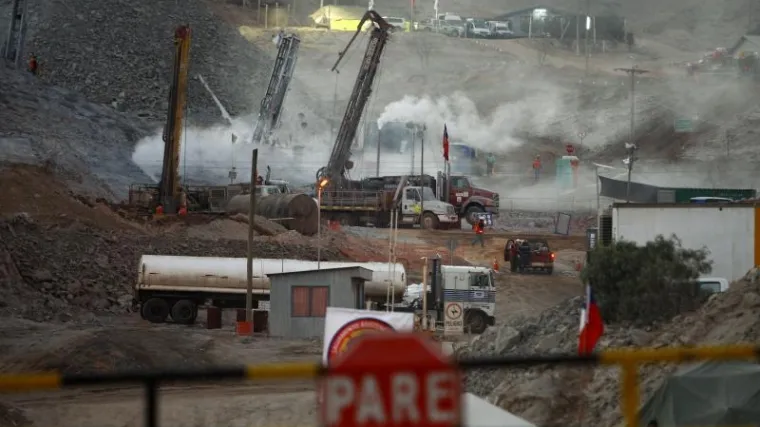 Probijen tunel do zatočenih rudara