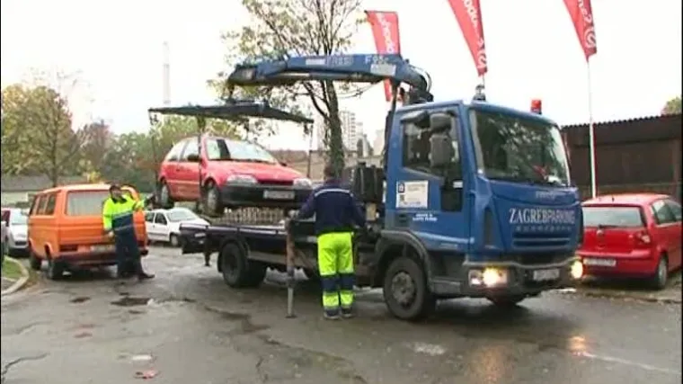 Kazne za parkiranje na nogostupu su protiv zakona