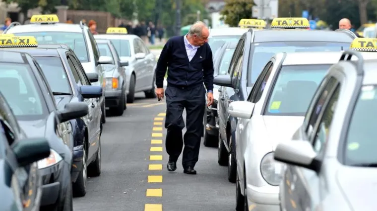 Zagrebački taksisti opet u &scaron;trajku