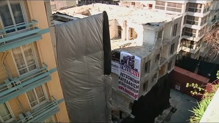 U eksploziji se uru&scaron;io neboder