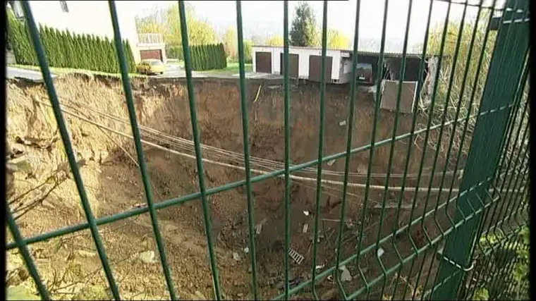 Rupetina u Njemačkoj zatrpavat će se tjednima