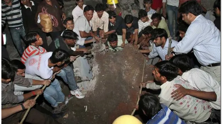 60 poginulih u uru&scaron;avanju zgrade