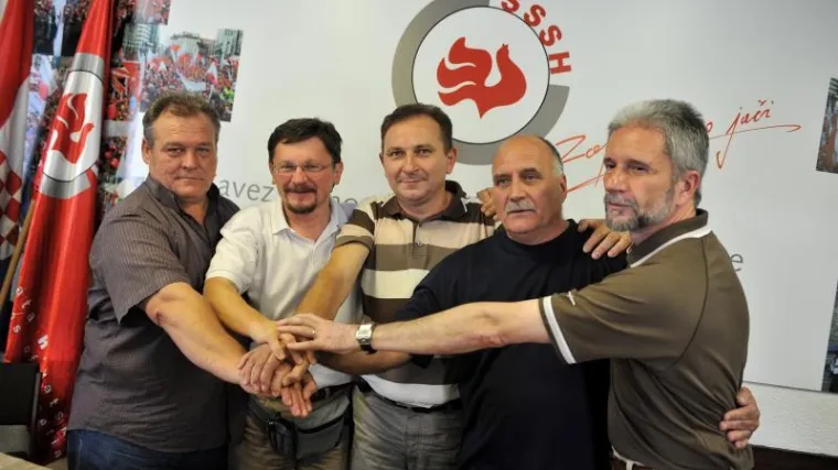 Istoga dana dva referenduma