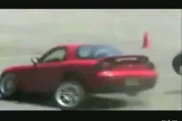 S auta otpala sva četiri kotača