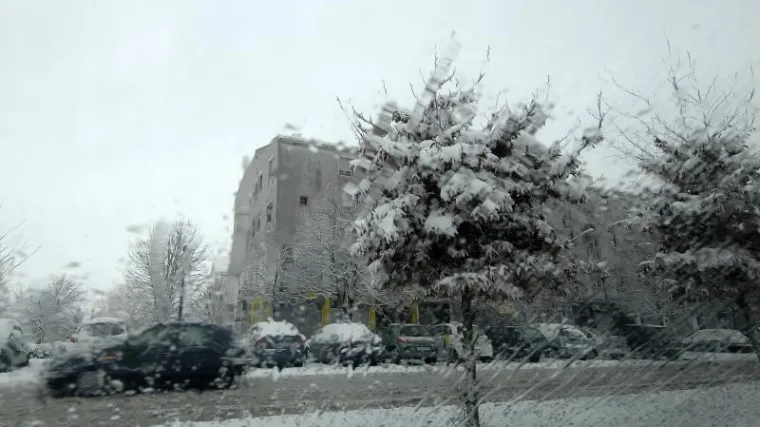 Smrznuo se na kućnom pragu