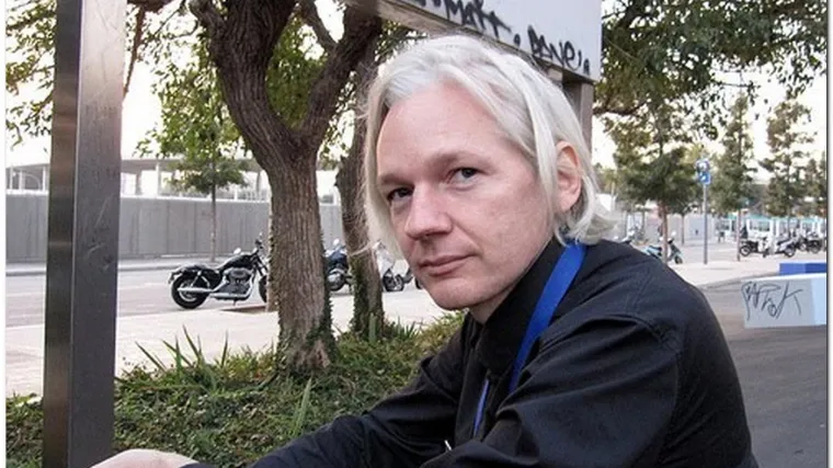 Izdana "crvena tjeralica" za osnivačem WikiLeaksa