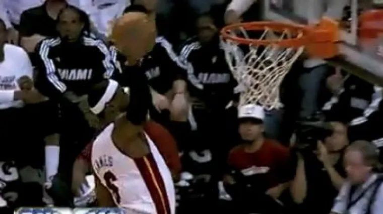 LeBron James uni&scaron;tio svoj Cleveland