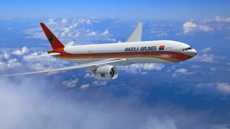 Komadi putničkog aviona padali po Lisabonu