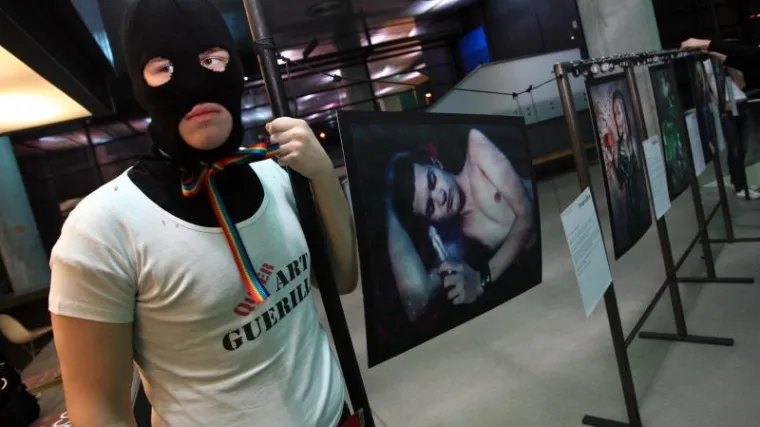 QUEERtero-artistički napad?