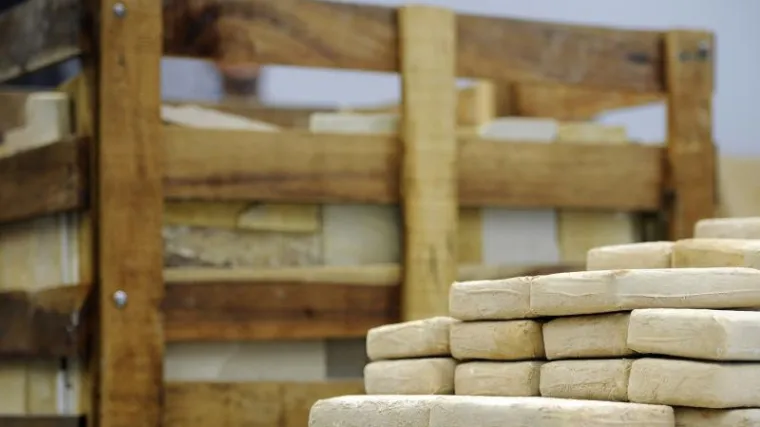 Busom iz Nizozemske stigli s paketom kokaina