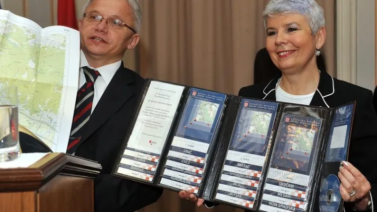 Granica po sredini Piranskog zaljeva