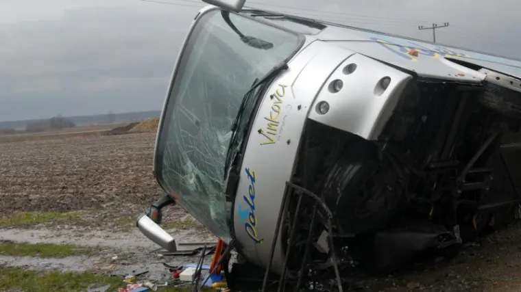 Prevrnuo se bus u Slavoniji