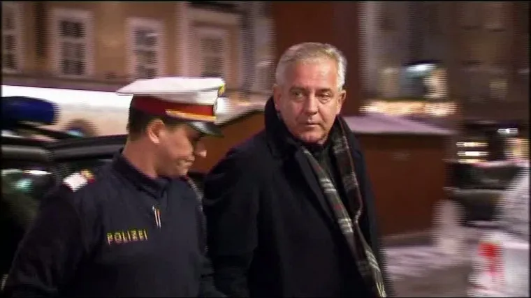 Sanader dijeli ćeliju s lopovom