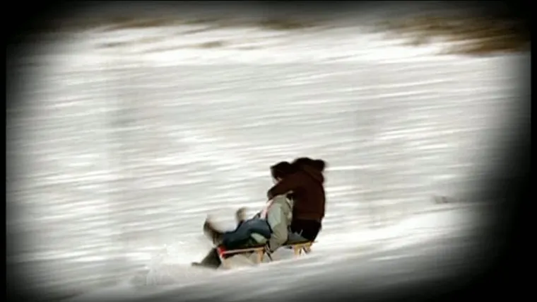 Dječaka tijekom sanjkanja te&scaron;ko opekla struja