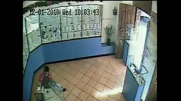 Mali krade k'o veliki