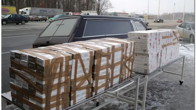 Krijumčario cigarete u mrtvačkim kolima