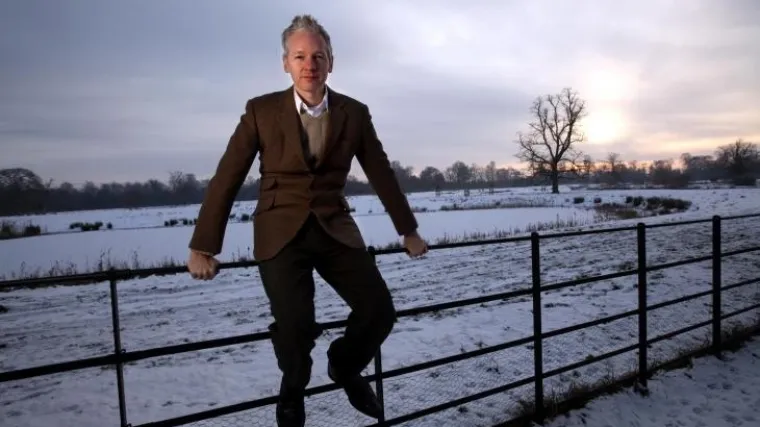 Assange za milijun funti pi&scaron;e autobiografiju