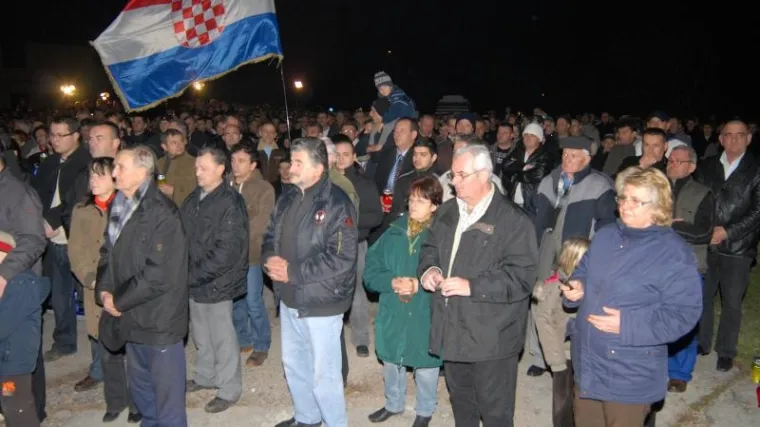 Tisuću Vukovaraca na prosvjedu za Purdu