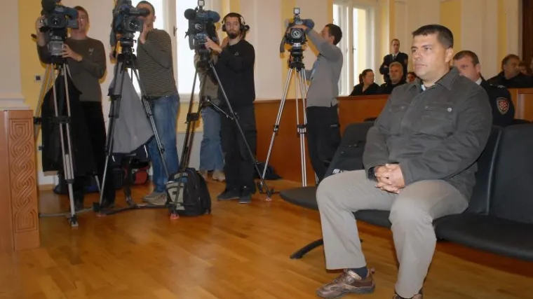 Slavicu te&scaron;ko tereti jo&scaron; jedan kolega