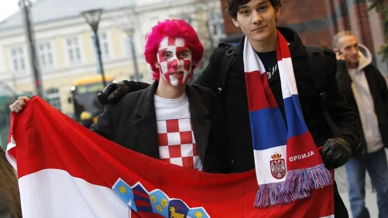 Hrvatski i srpski navijači zajedno