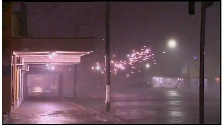 Poplavljeni Queensland na udaru uragana