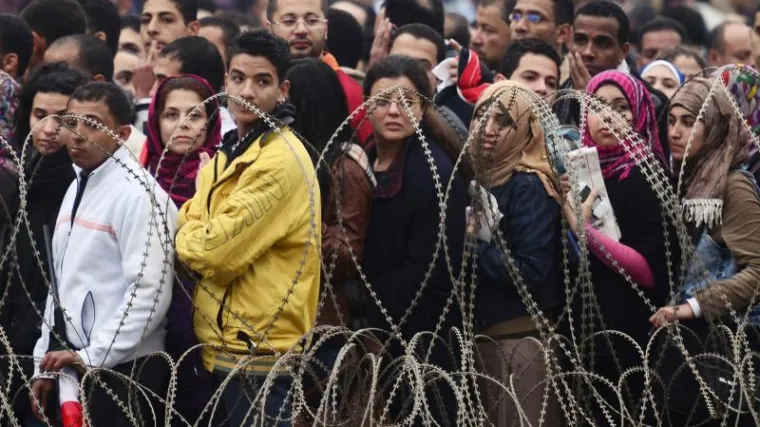 Pat pozicija između prosvjednika i Mubaraka