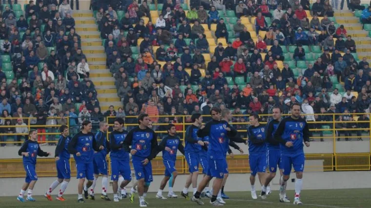 2.000 ljudi na treningu Vatrenih