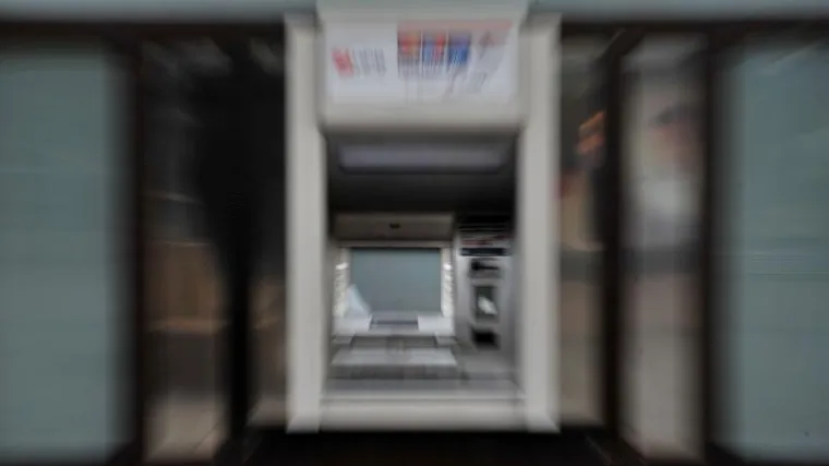 Lopovi bankomat digli u zrak