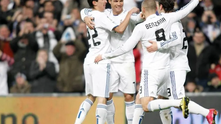 Real Madrid se kupa u novcu