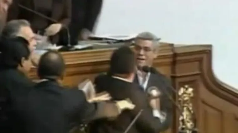 &Scaron;akački obračun u parlamentu