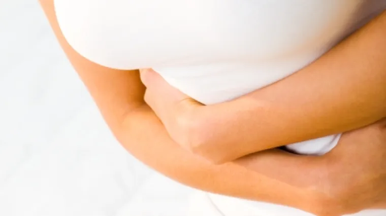 Pinceta joj probola trbuh