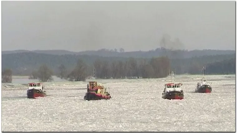U ledu blokirano 80 ruskih brodova